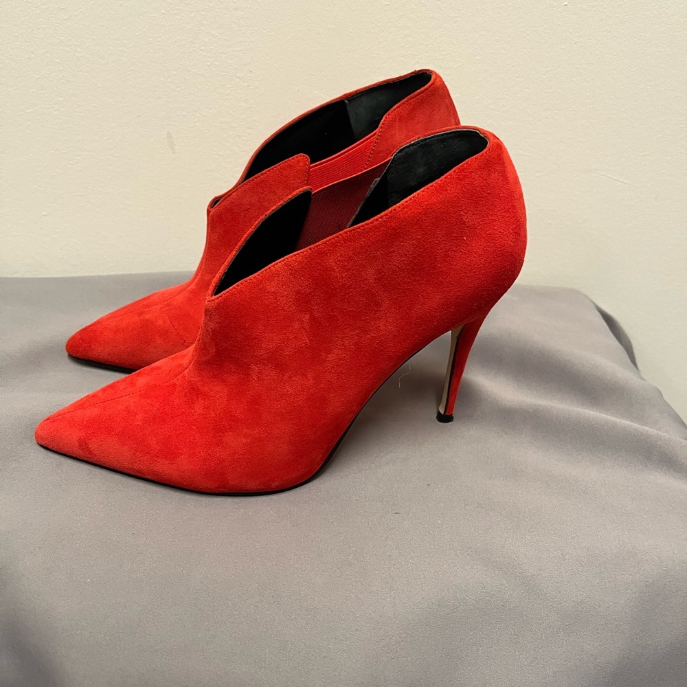 Guess Ondrea red suede ankle toe boot size 8 - Picture 7 of 16